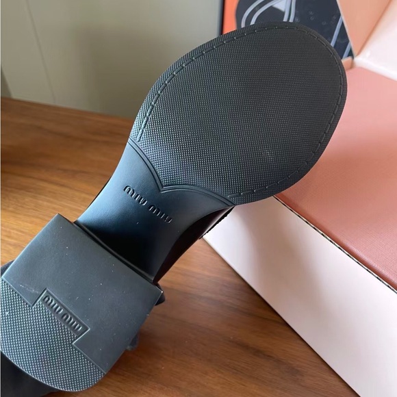 Miu Miu Black Leather Loafers - Picture 7 of 7